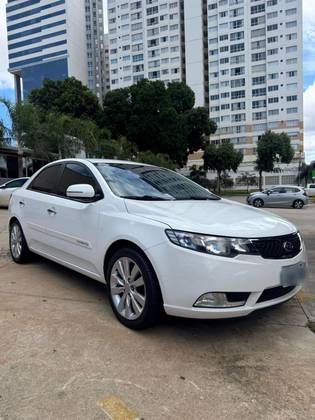 KIA CERATO 1.6 SX3 16V GASOLINA 4P AUTOMÁTICO